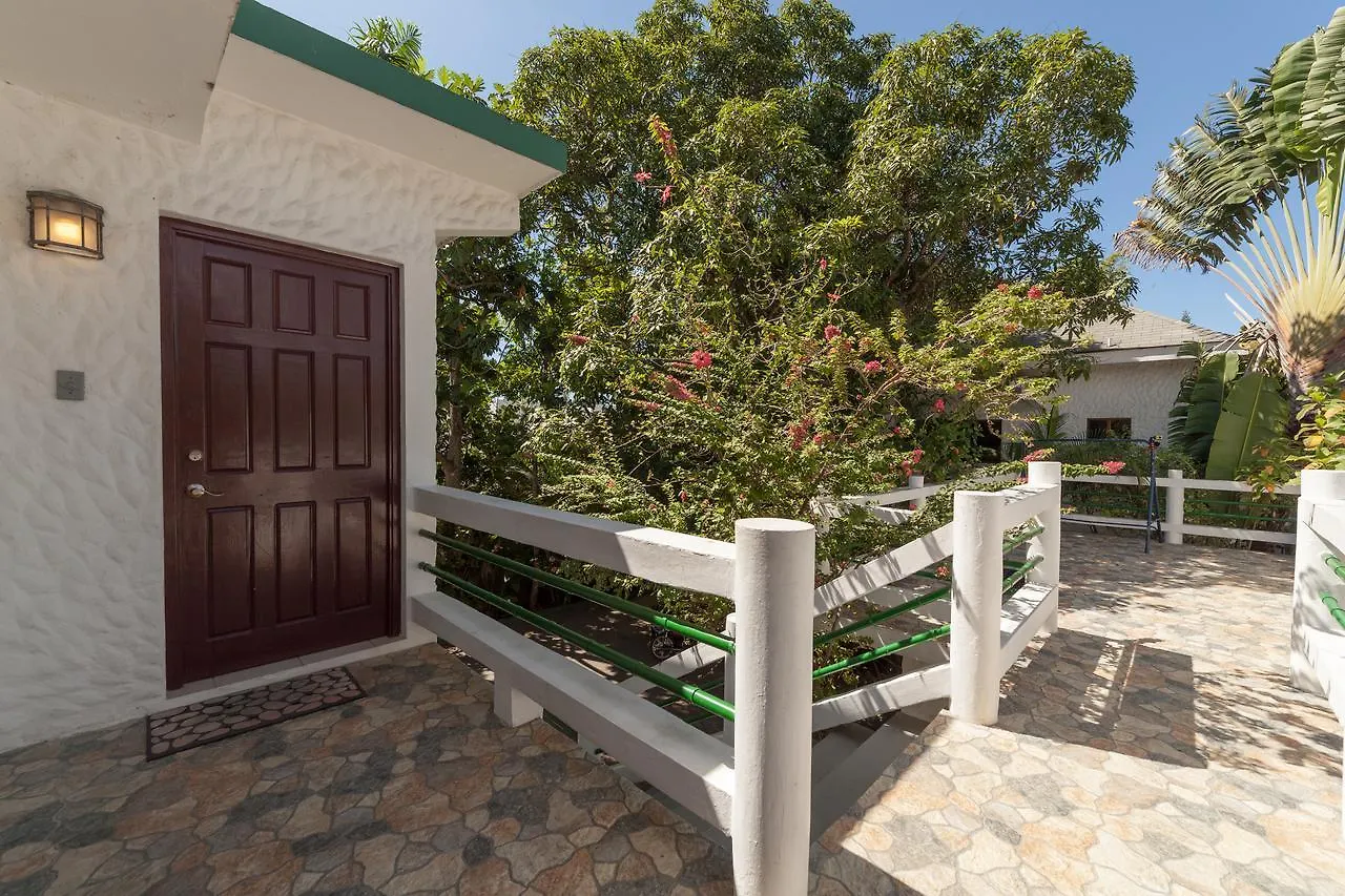 Beach House Condos, Negril