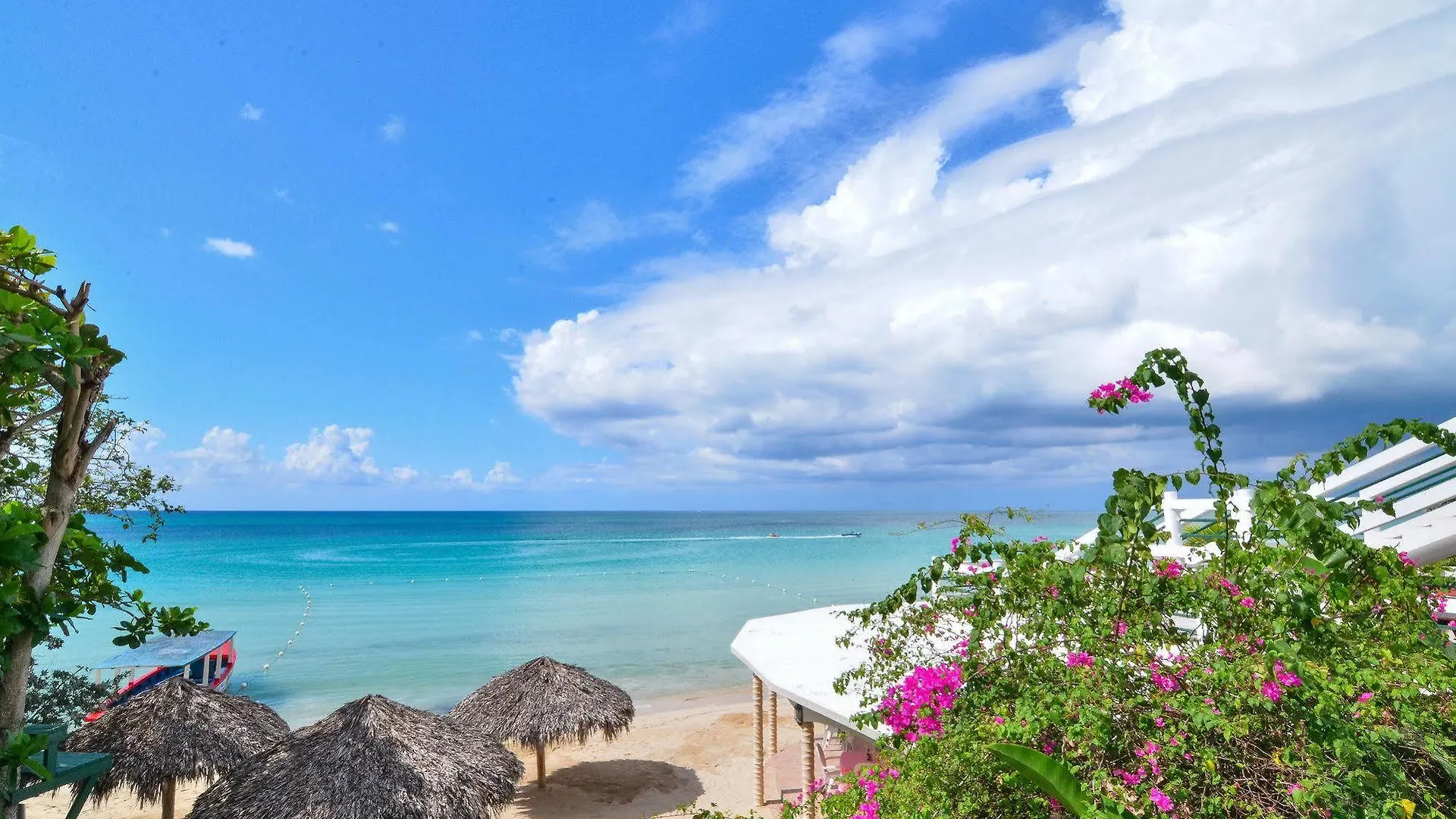 Beach House Condos, Negril